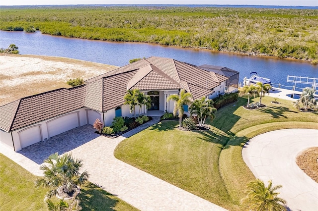 view of front of property featuring a water view