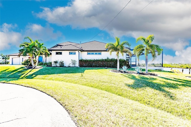 view of front of house featuring a front yard