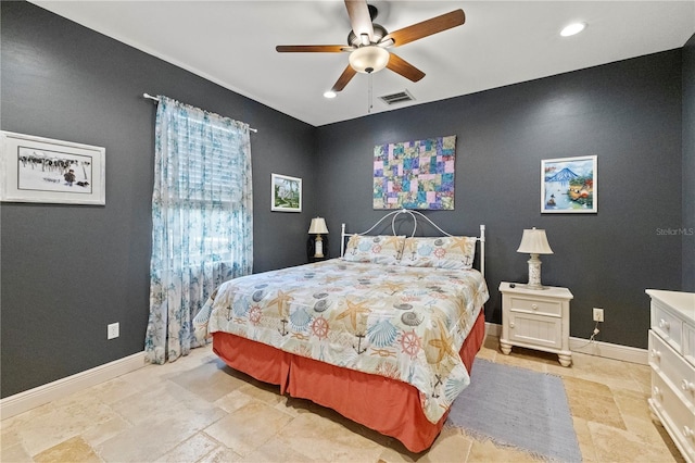 bedroom with ceiling fan