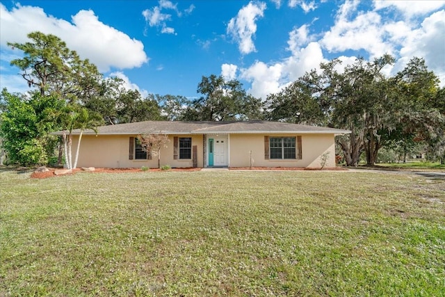 view of front of house featuring a front lawn