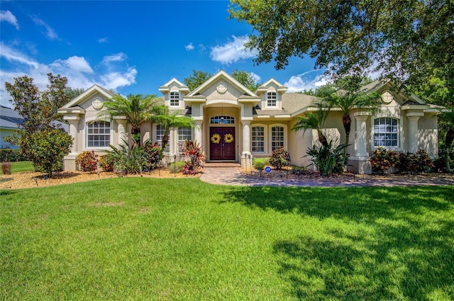 view of front of property with a front yard