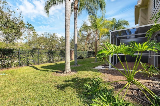 7664 Plantation Cir, Bradenton, FL 34201 - view of yard featuring a lanai
