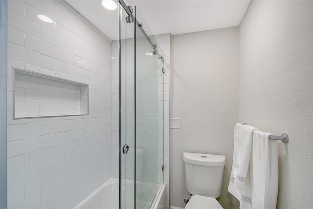 730 40th St, Sarasota, FL 34234 - full bathroom featuring toilet and enclosed tub / shower combo