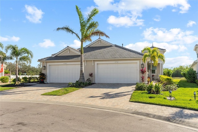 view of front of house featuring a garage