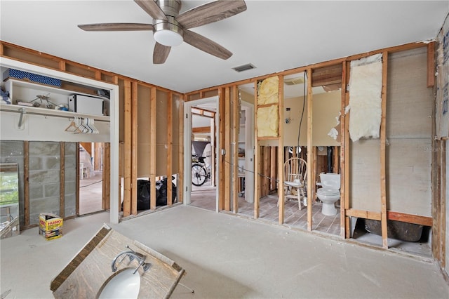 miscellaneous room featuring ceiling fan