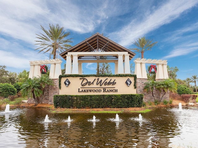 view of community / neighborhood sign