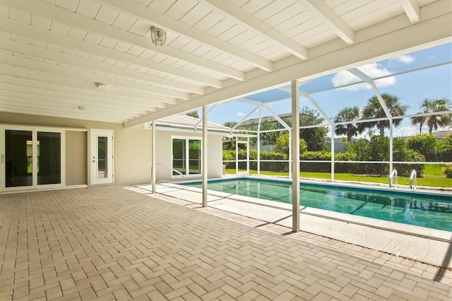 482 Rubens Dr E, Nokomis, FL 34275 - swimming pool with a patio and glass enclosure