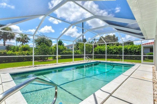 482 Rubens Dr E, Nokomis, FL 34275 - outdoor pool with a patio area and glass enclosure