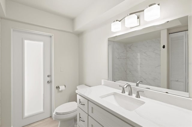 482 Rubens Dr E, Nokomis, FL 34275 - bathroom with vanity, a closet, and a shower