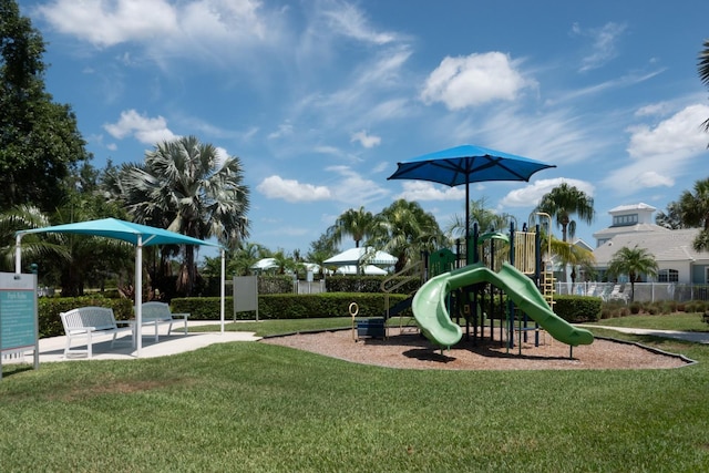 view of jungle gym featuring a yard