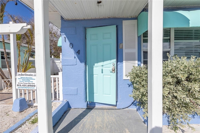 view of property entrance