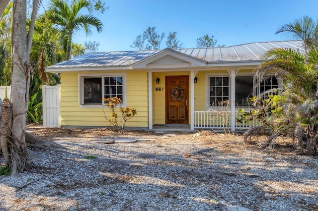 view of front of home with covered porch