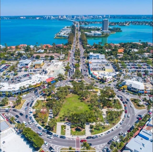 bird's eye view featuring a water view