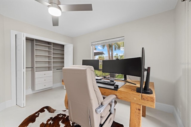 office area with ceiling fan