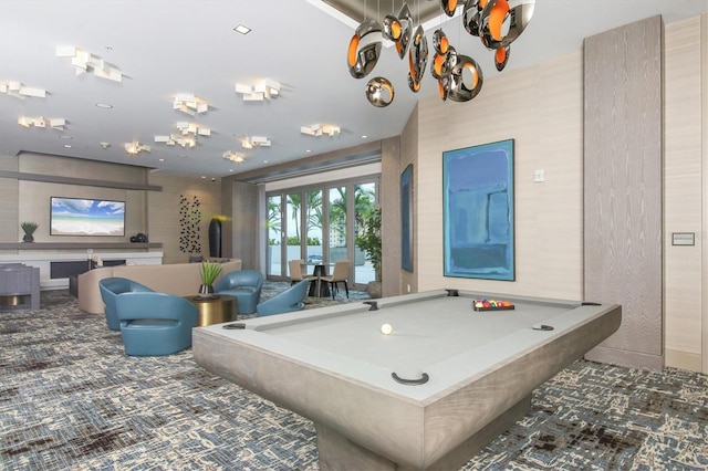 playroom featuring pool table