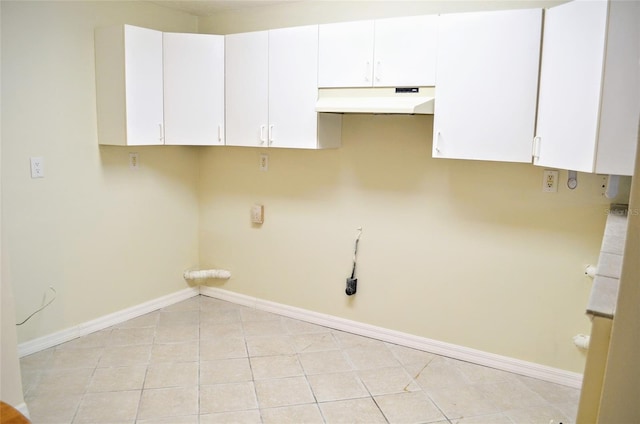 washroom featuring light tile patterned floors