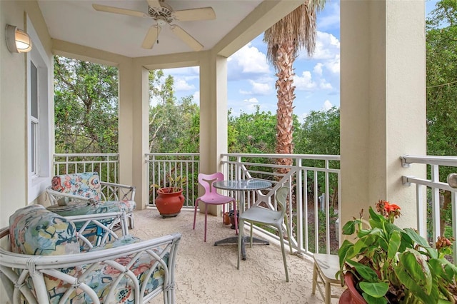 balcony featuring ceiling fan