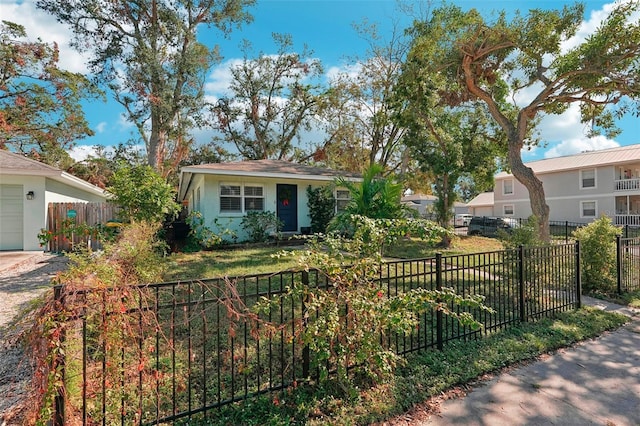 view of front of house with a front yard