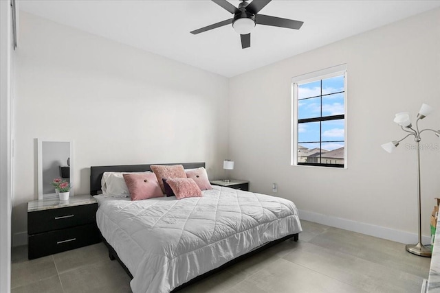 bedroom featuring ceiling fan