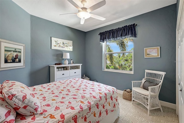 bedroom with ceiling fan