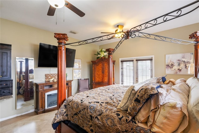 bedroom with ceiling fan