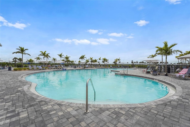 5107 Coral Reef Way, Bradenton, FL 34211 - community pool with a patio