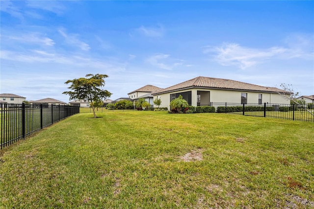 5107 Coral Reef Way, Bradenton, FL 34211 - view of yard featuring a fenced backyard