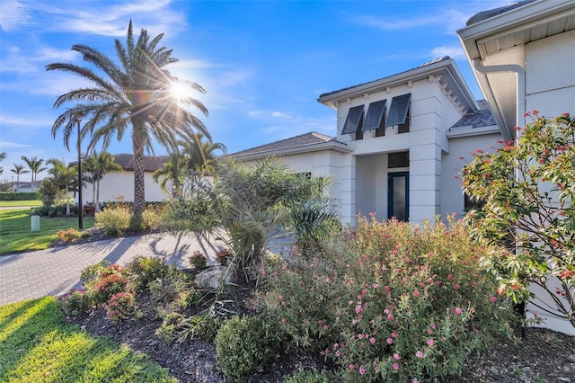 view of front of property with stucco siding