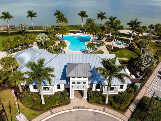 bird's eye view with a water view