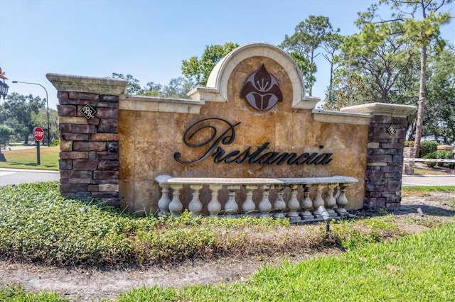 view of community / neighborhood sign