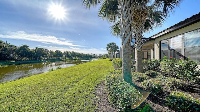 view of yard featuring a water view