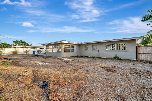 view of front of property