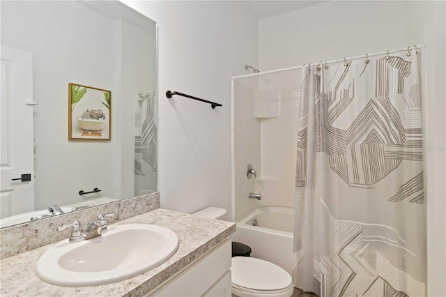 full bathroom with shower / bath combo with shower curtain, vanity, and toilet