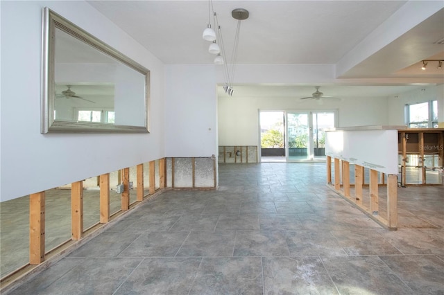 empty room with ceiling fan