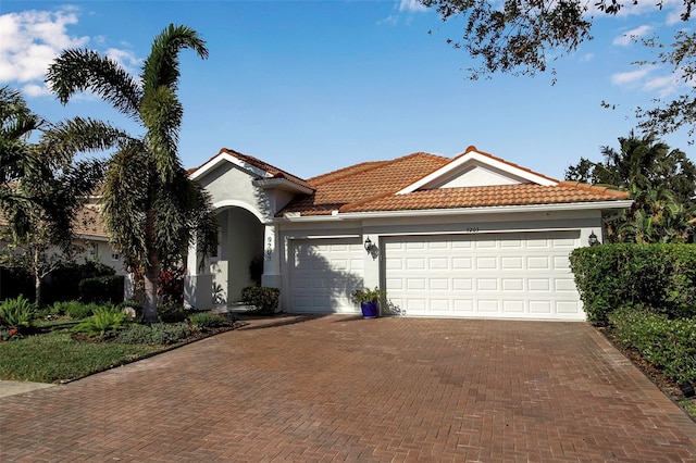 view of front of house featuring a garage