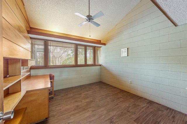 unfurnished sunroom with vaulted ceiling and ceiling fan