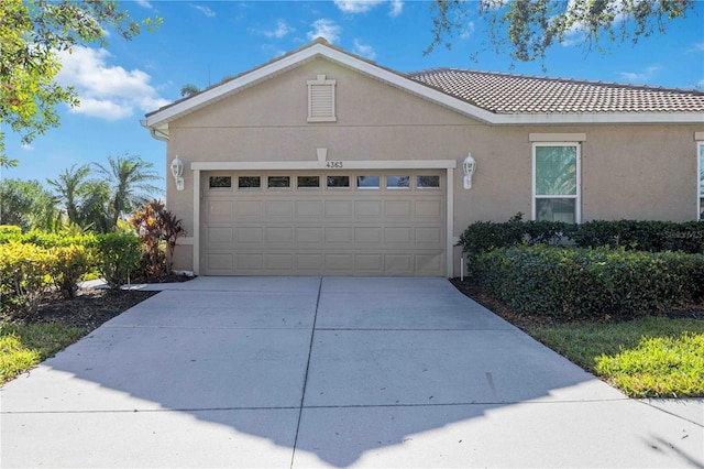 view of front facade with a garage