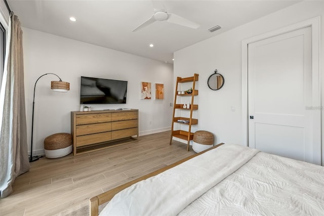 bedroom with ceiling fan