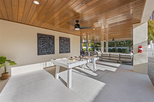 recreation room with ceiling fan