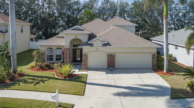 view of front facade featuring a front yard