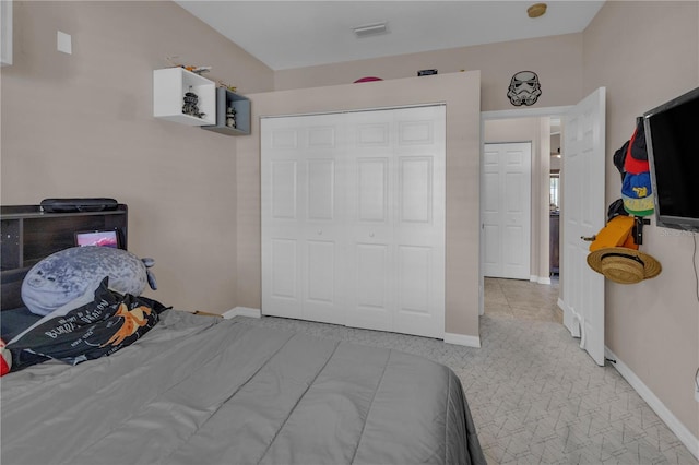 bedroom featuring a closet