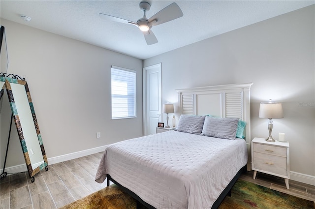 bedroom with ceiling fan