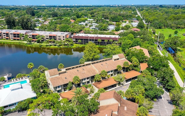 bird's eye view with a water view