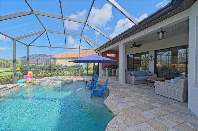 view of swimming pool featuring a lanai, a patio area, an in ground hot tub, and an outdoor living space