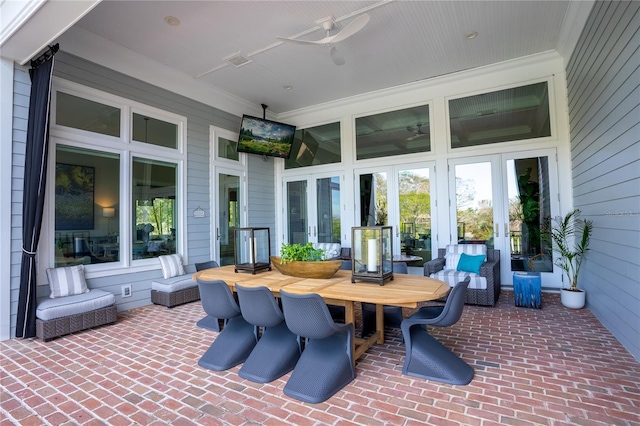 view of patio featuring ceiling fan and outdoor lounge area