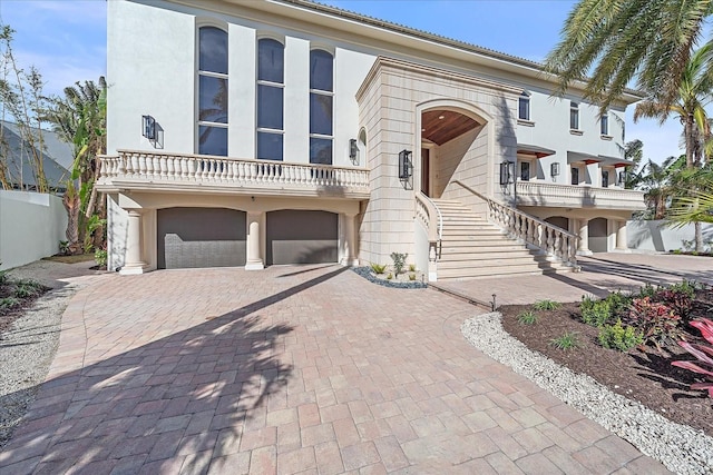 view of front of house featuring a garage