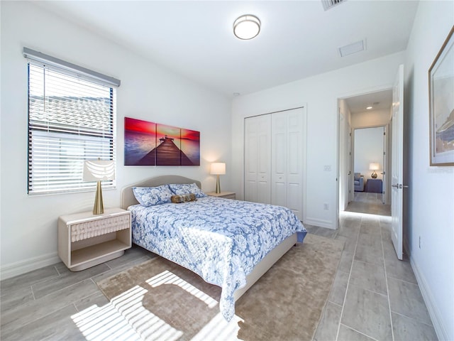 bedroom featuring a closet