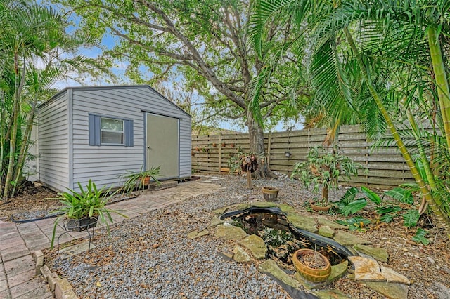 view of yard with a shed