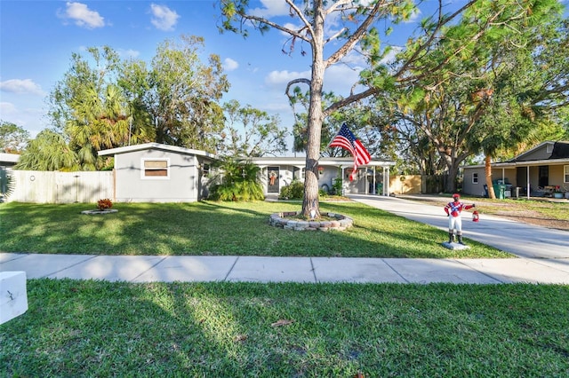 view of front facade with a front yard