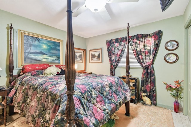 bedroom featuring ceiling fan